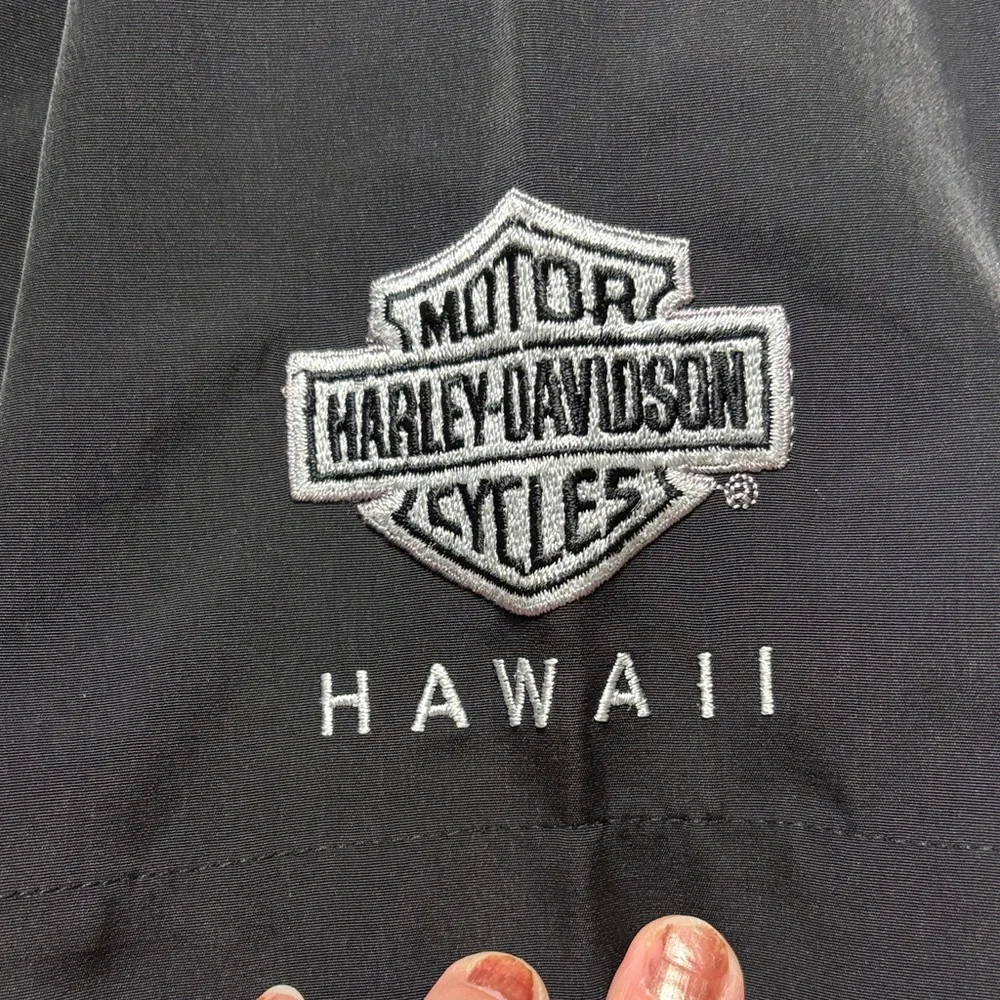 Harley-Davidson Black Short Sleeve Button Shirt with Barbed Wire -Hawaii - Picture 5 of 7